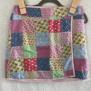 Vineyard Vines patchwork skirt, women’s size 4. Great condition!